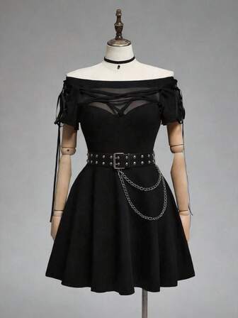 Robe gothique grande taille pour femmes avec oeillets métalliques et laçage en forme de pentagramme inversé, épaules dénudées