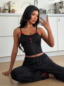 SHEIN 性感蕾丝吊带背心和睡裤套装，红色嘴唇印花，女士款 - 黑色 - 查看 1