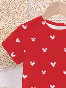 情人节，可爱手绘彩色爱心印花，少女休闲简约红色圆领短袖短裤睡衣套装，适合夏季，Y2K风格，可爱，儿童舒适日常时尚，儿童秋季时尚，秋季新款，Blossom Vogue，K-Pop，K-Pop，女孩套装，两件套，#平价时尚，周末穿搭，儿童套装，情人节，舒适的春夏风格 - 彩色 - 查看 4