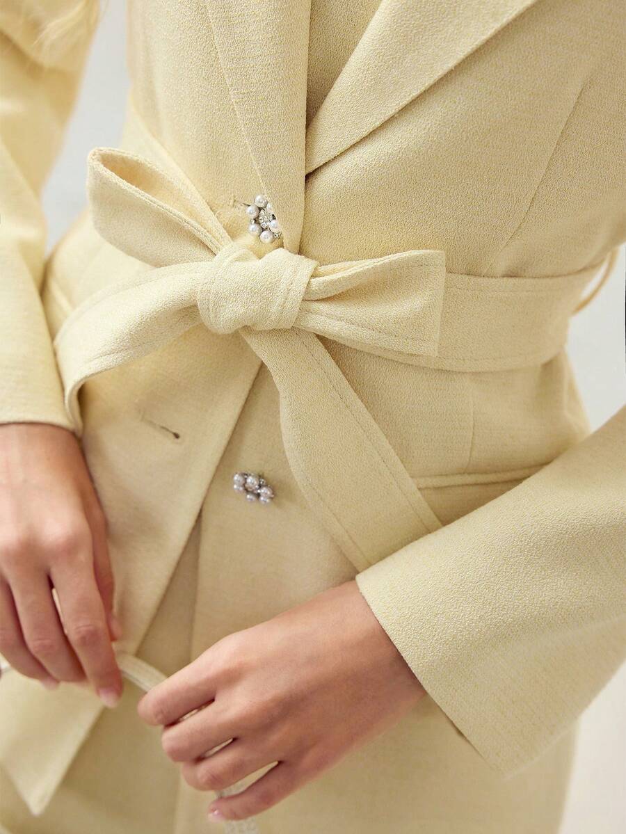 MOTF PREMIUM WOMEN'S RHINESTONE AND FAUX PEARLS DETAIL BELTED LIGHTWEIGHT BLAZER, SPRING/SUMMER - Light Yellow - View 2