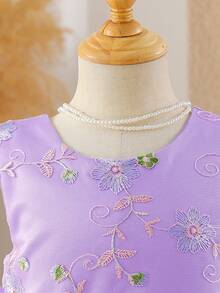 Glamorique Kids 少女紫色蝴蝶结装饰V领露背刺绣优雅派对连衣裙，适合所有季节 - 紫色 - 查看 4