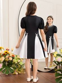 SHEIN Đầm xòe phối màu đen trắng, cổ ngọc trai, tay phồng, phong cách thường ngày thanh lịch cho bé gái tuổi teen, thích hợp đi làm ở thành phố, mùa xuân/hè. - Đen và trắng - Xem 2
