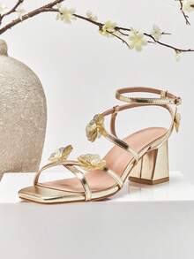SHUZIA #FloralGlam Sandal nữ mũi vuông, họa tiết hoa 3D màu vàng kim, quai ngang mắt cá chân, chất liệu PU ánh kim, gót vuông – Thanh lịch, sang trọng và thoải mái - Vàng - Xem 4