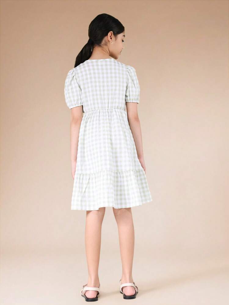 パフスリーブのギンガムチェックのティアードミディドレス
