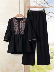 Al Najma 女士几何刺绣七分喇叭袖娃娃衫上衣及宽松阔腿裤阿拉伯风格套装，春夏秋季 - 黑色 - 查看 9