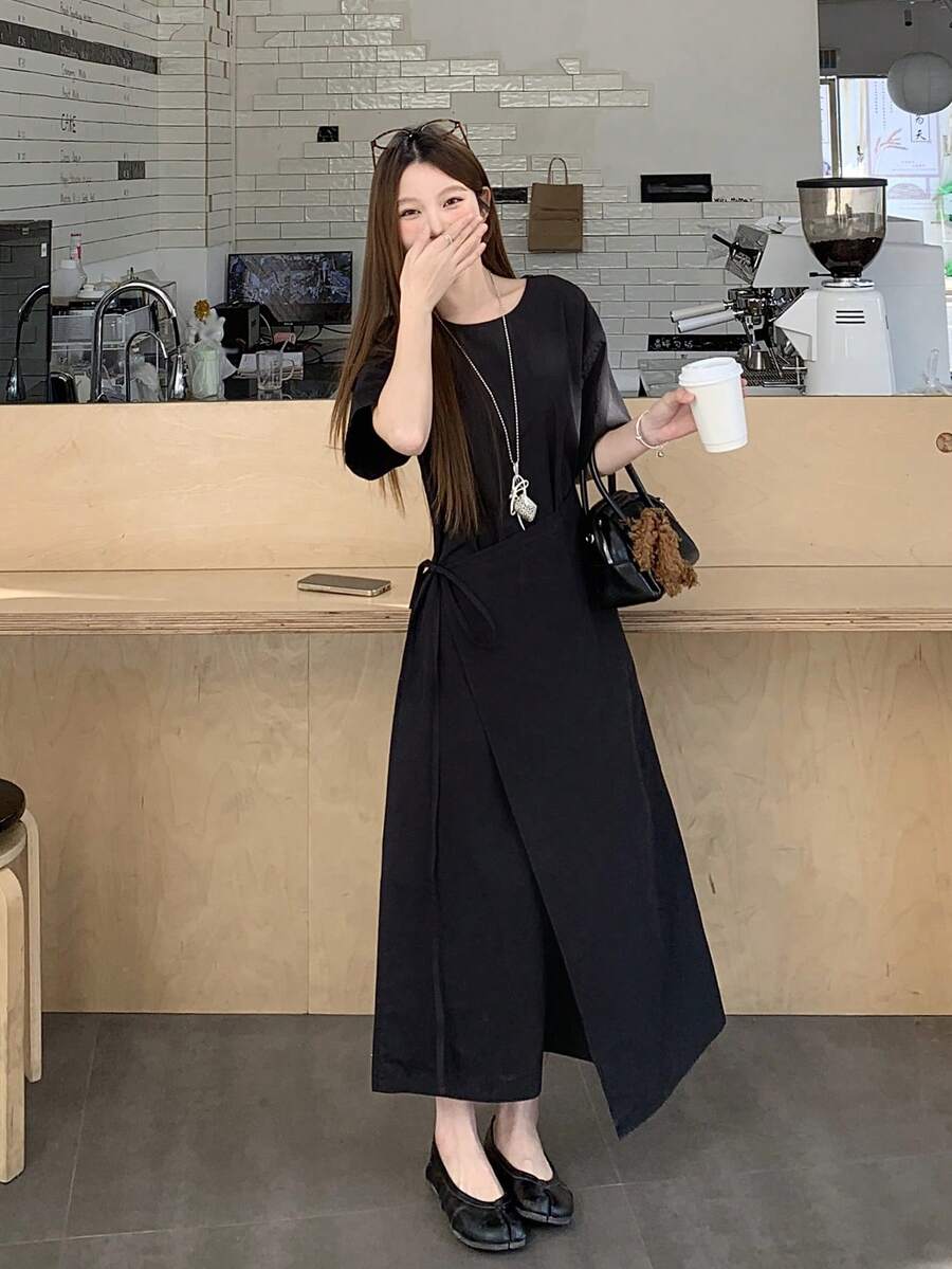 DAZY 女士休闲宽松系带腰短袖圆领中长连衣裙，街头风吊带裙 - 黑色 - 查看 1