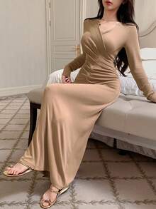 DAZY Minimalist Pleated Design Waist-Cinched Long Knit Dress For Women, Loungewear - Khaki - View 4