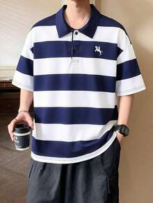 Mirajuku 1件青少年Polo衫，新款夏季休闲Polo衫，藏蓝色和白色宽条纹鹿刺绣，宽松短袖，翻领，适合日常穿着和通勤，新款预售 - 藍白色 - 查看 1