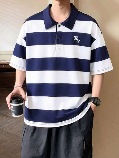 Mirajuku 1件青少年Polo衫，新款夏季休闲Polo衫，藏蓝色和白色宽条纹鹿刺绣，宽松短袖，翻领，适合日常穿着和通勤，新款预售