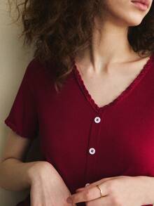 Écloséra Women's Red T-Shirt With Rivet Trim - Burgundy - View 2