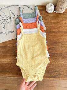 SHEIN LMoss Kids 5件套新生女宝宝可爱纯色针织连体衣套装，夏季 - 彩色 - 查看 6