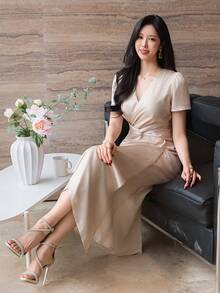 Wynsel 女士优雅纯色V领泡泡袖交叉系带中长连衣裙，夏季婚礼宾客礼服/吊带裙/鸡尾酒裙 - 杏色 - 查看 3