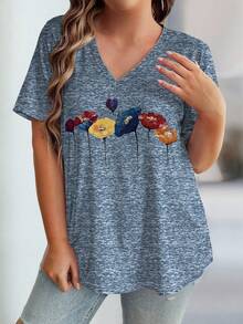 SHEIN LUNE 大码优雅花卉金鱼草印花休闲V领短袖T恤（女款） - 彩色 - 查看 3