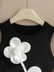 SHEIN 两件套女童针织无袖背心搭配褶皱花朵短裤，时尚夏季套装 - 黑與白 - 查看 8