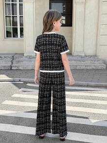 SHEIN Bộ đồ 2 món cho bé gái tuổi teen, vừa phong cách thường ngày vừa trang trọng, thanh lịch cho mùa tựu trường. Áo sơ mi kẻ caro đen trắng phối cúc ngọc trai và quần ống đứng phối màu. - màu đen - Xem 5