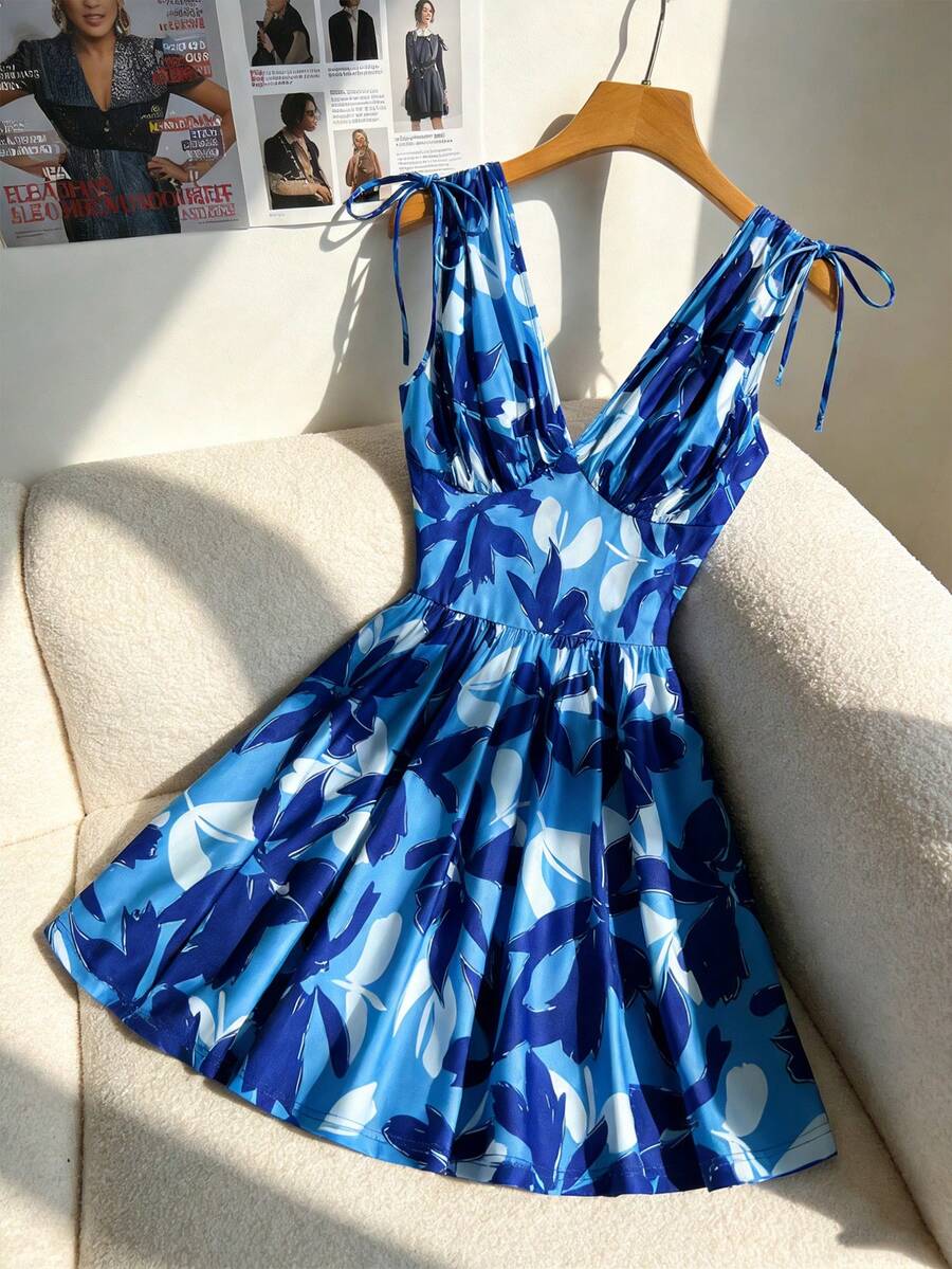 GlowEve 新款V领细肩带抽绳设计弹力针织印花年轻优雅性感度假休闲迷你连衣裙 - 彩色 - 查看 1