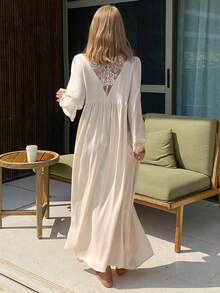 DAZY Romantischer Spitzen-Patchwork Perlknopf Dekor Puffärmel Lange Damen Nachtwäsche Robe - Beige - Übersicht 2