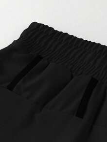 Manfinity EMRG 男士蜘蛛印花抽绳腰双层运动短裤 - 黑色 - 查看 5