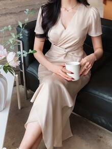 Wynsel 女士优雅纯色V领泡泡袖交叉系带中长连衣裙，夏季婚礼宾客礼服/吊带裙/鸡尾酒裙 - 杏色 - 查看 4