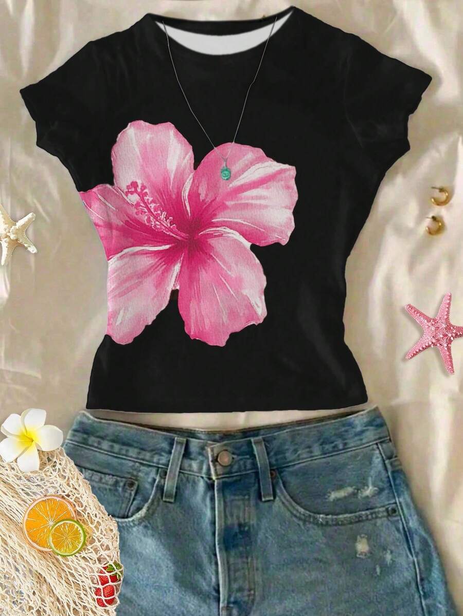 时尚热带蓝色花卉图案T恤，饰以芙蓉花、鸡蛋花和海滨风情，修身休闲简约舒适圆领长袖设计，适合夏季穿着，是夏季穿搭、秋季叠穿、时尚童装、休闲服饰、儿童图案服装、返校季、秋季服装和返校节的理想之选。 - 彩色 - 查看 1