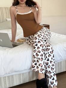SHEIN Napfluff 豹纹爱心印花蕾丝拼接吊带背心和裤子女士睡衣套装 - 咖啡棕 - 查看 4