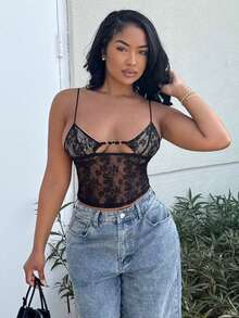Alexandranx Elegant Minimalist Sexy Style Lace See-Through Camisole With Deep V Neckline, Perfect For Music Festival And Other Occasions In Spring And Summer - Black - View 4