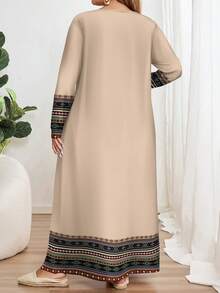 EMERY ROSE 大码休闲几何印花波西米亚风长袖圆领连衣裙，适合秋冬季穿着 - 彩色 - 查看 2