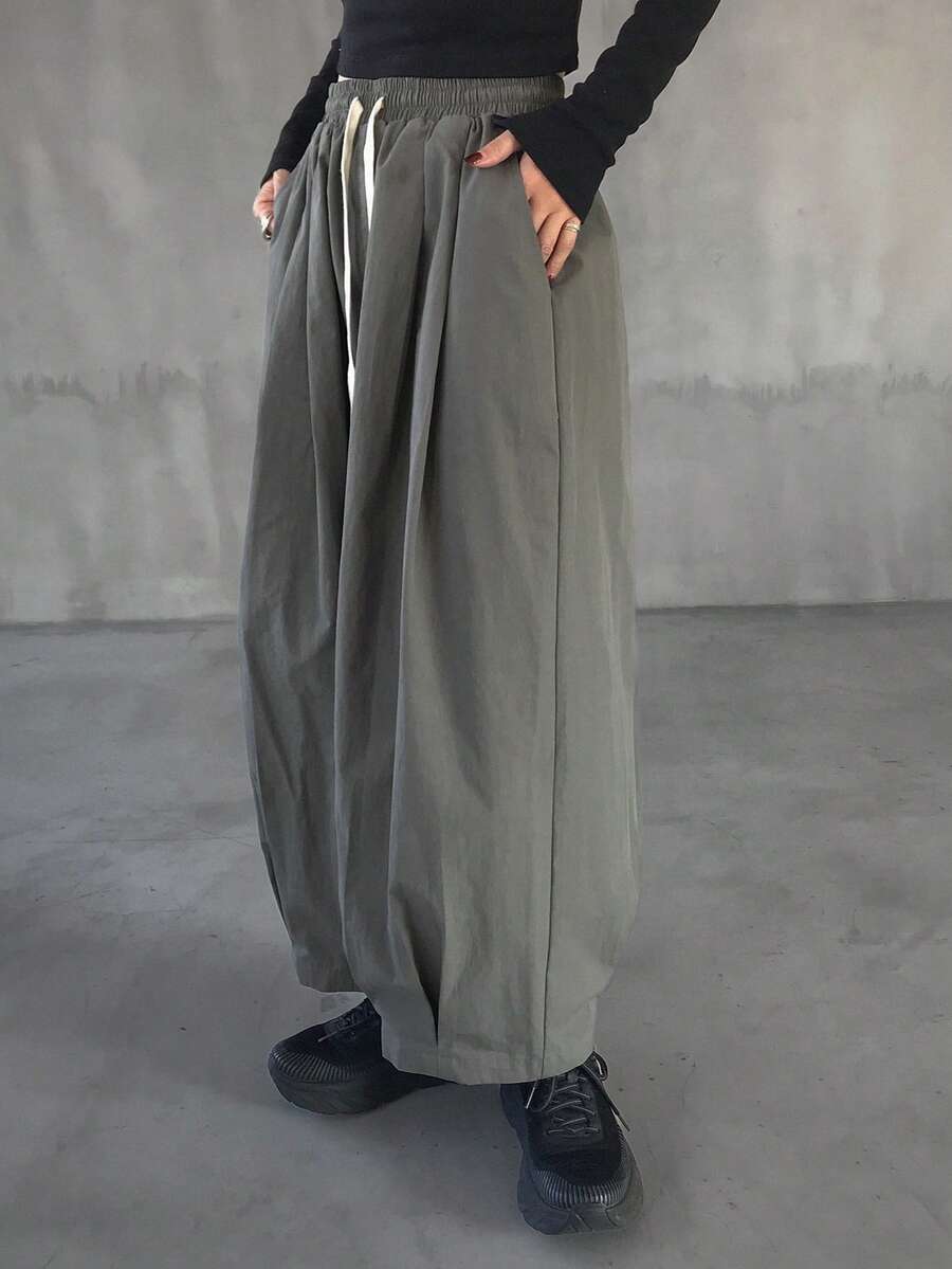 女士纯色深灰色褶裥阔腿裤，松紧腰带配撞色抽绳，宽松休闲百搭长裤 - 深灰色 - 查看 1