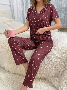 Dream Adore طقم بيجامة بياقة على شكل حرف V وكشكشة وأكمام قصيرة مطبوع عليها قلوب - متعدد الألوان - مشاهدة 3