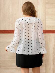 Flirla Set da 2 pezzi da donna taglie forti, composto da blusa ampia con balze e motivo a pois, e gonna a-line - Bianco e nero - Visualizzare 2