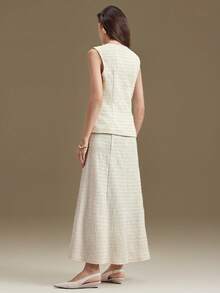 Ontre Bộ đồ 2 mảnh lấy cảm hứng từ phong cách Xuân/Hè 2026 dành cho nữ, gồm áo không tay và chân váy chữ A, kiểu dáng tối giản, thời trang thường ngày, phù hợp cho các dịp lễ hội, phong cách Bohemian, du lịch và đám cưới. - Màu be - Xem 4