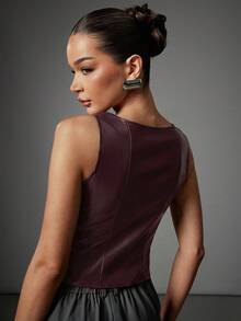 Hauture Women's Sexy Solid Color Zip-Up Deep V Neck Sleeveless PU Leather Top - Burgundy - View 4
