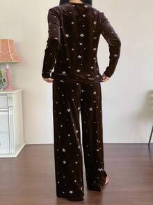 Bộ đồ ngủ 2 món dành cho nữ, gồm áo khoác cardigan dài tay in hình ngôi sao và quần ống đứng bằng nhung, thích hợp cho mùa Thu/Đông. - Cà phê nâu - Xem 2