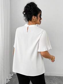 SHEIN Elenzya 大码女式梭织常规早春优雅约会/通勤碎花半袖褶皱白色衬衫 - 白色 - 查看 2
