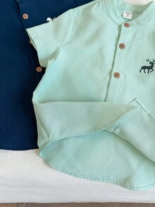 SHEIN Bộ 2 áo sơ mi ngắn tay màu trắng trơn, kiểu dáng thường ngày dễ thương, đơn giản dành cho bé trai, thích hợp cho tiệc sinh nhật, tiệc tùng, biểu diễn, đám cưới. - Nhiều màu - Xem 6