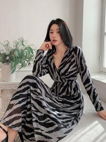 DAZY 优雅亮片连衣裙，高端奢华小众派对礼服吊带裙 - 黑色 - 查看 1