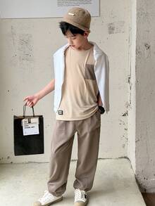 SHEIN 2pcs/Set Tween Boys Casual Comfortable Versatile Contrast Color Pocket Short Sleeve Top And Pants Set, Suitable For Daily Wear, School, Travel, Sports, Spring And Summer Seasons Boy Pants Boy Outfit Pants And Top Set Boy Top Linen Boy Outfit Baggy Set Beige Two Piece Set - Multicolor - View 1