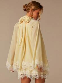 COSMINA 女士优雅浅黄色雪纺飘逸围巾领长袖迷你连衣裙，休闲度假派对简约直筒连衣裙 - 淡黃色 - 查看 2