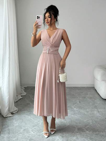 Elenzga فستان أنيق رومانسي للنساء بياقة على شكل حرف V بدون أكمام وبتصميم منسدل