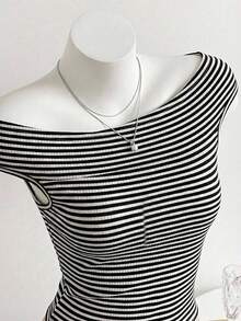 Teen Girls' Casual Elegant Asymmetric Shoulder Fitted Striped Black & White Knit Camisole, Suitable For Vacation, School, Daily Wear, Spring/Summer - Black - View 1