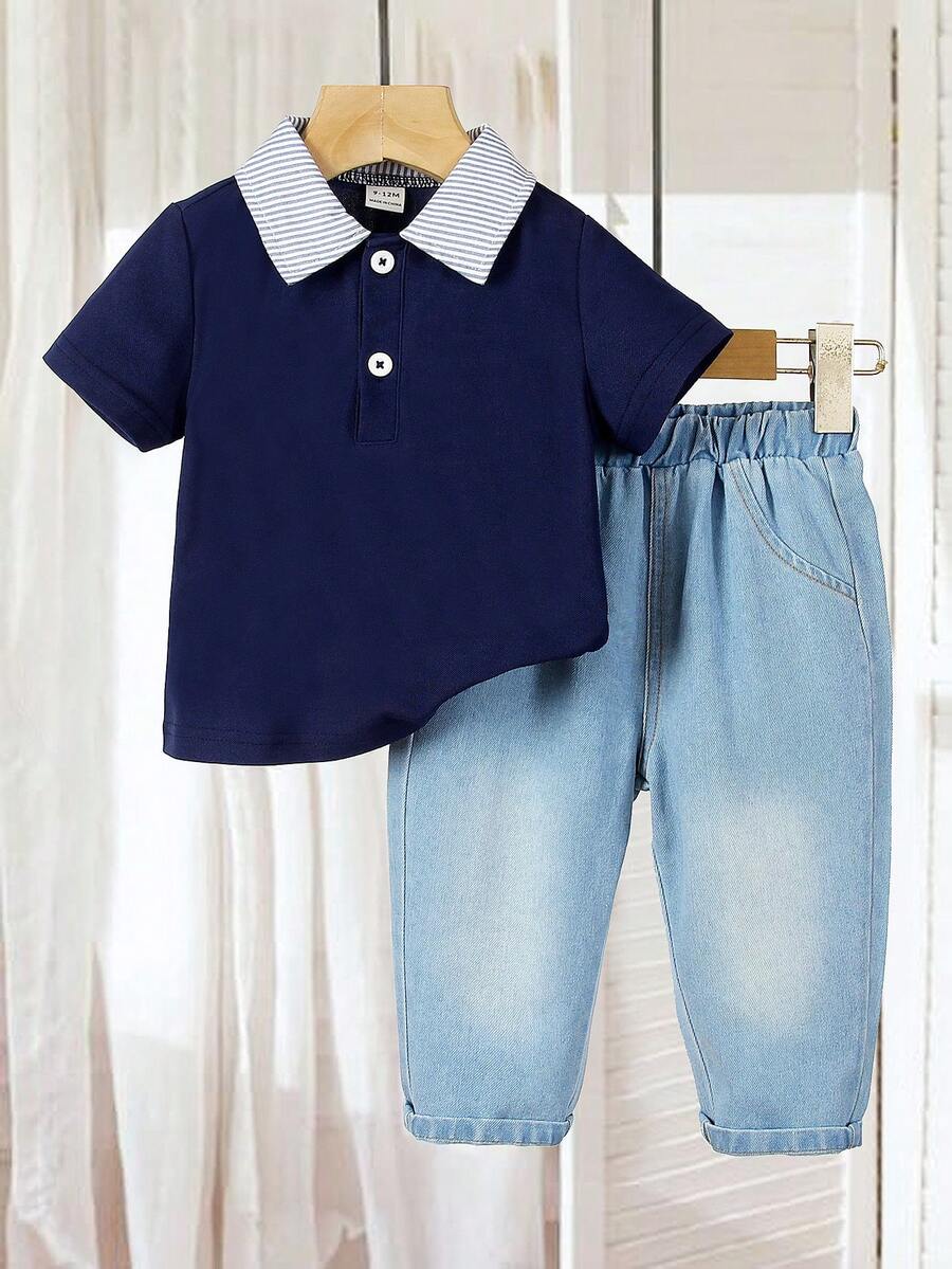 SHEIN Playful Pals Bộ áo polo tay ngắn và quần jean cho bé, áo polo màu xanh navy cổ sọc cài cúc trắng, quần jean màu xanh nhạt, trang phục thường ngày thoải mái, thiết kế đơn giản nhưng vui tươi thể hiện sự năng động và sức sống của trẻ. - Hải quân - Xem 1