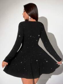 Rafferiza 女士黑色连衣裙，优雅纯色针织高弹力闪亮亮片V领派对连衣裙，适合音乐会、性感夜店等场合，也适合圣诞节、万圣节、新年等节日穿着。柔软弹力针织面料，收腰设计，时尚百搭，秋季必备单品，新款秋冬长袖连衣裙。 - 黑色 - 查看 2