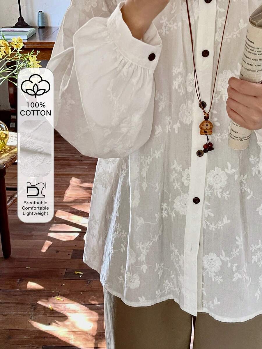 FRIFUL Áo sơ mi nữ dáng rộng thêu họa tiết, phối nút tương phản - Màu be - Xem 1