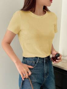 DAZY Women's Solid Color Round Neck Fashionable Short Sleeve T-Shirt, Suitable For Summer - Yellow - View 4
