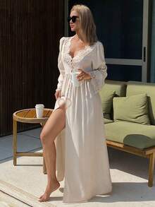 DAZY Romantischer Spitzen-Patchwork Perlknopf Dekor Puffärmel Lange Damen Nachtwäsche Robe - Beige - Übersicht 3