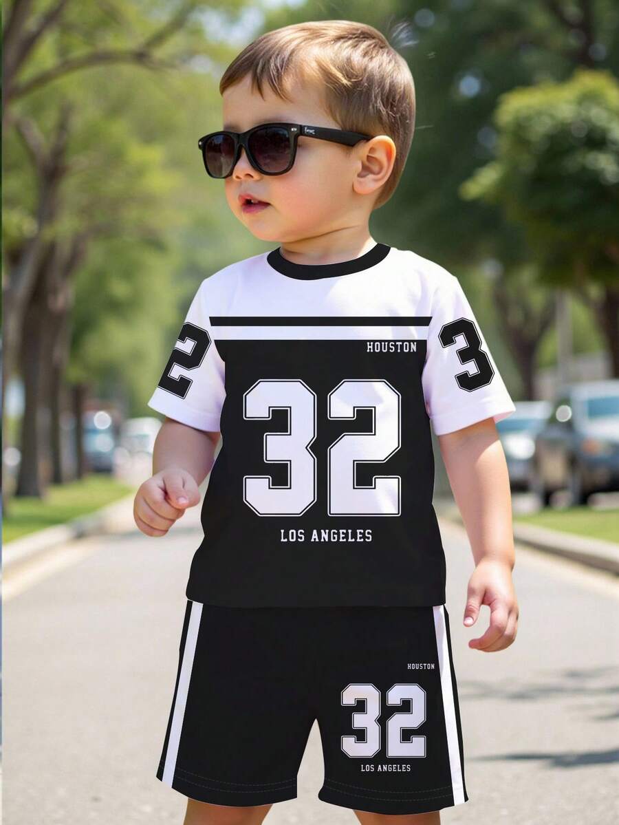 一套幼儿运动风黑白数字“32”印花短袖短裤套装，非抓绒材质。适合日常运动、郊游、春夏季穿着。 - 彩色 - 查看 1