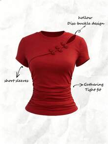 EMERY ROSE Camiseta de mujer con cuello redondo, manga corta, diseño de corte en el hombro izquierdo, empalme rasgado en la parte delantera, botón a presión decorativo, cintura elástica, tejido de punto, elementos de moda de primavera, camiseta ajustada roja para mujer, camiseta ajustada de manga corta, blusas con cintura recogida, camisetas de manga corta rojas para mujer, top rojo de verano, top rojo de manga corta lindo, camiseta roja, top casual rojo, top rojo de mujer - Rojo - Ver 3