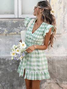 SHEIN PariChic 夏日约会/街头风绿白格纹V领连衣裙 - 荷叶袖、褶皱腰身、荷叶边下摆，甜美清新度假风连衣裙 - 彩色 - 查看 1