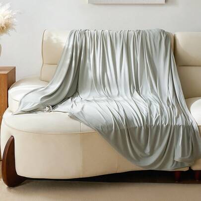 1 chiếc chăn làm mát bằng sợi polyester, chất liệu polyester thoải mái và thoáng khí, thích hợp cho mùa hè, dùng trong phòng ngủ và trang trí nhà cửa.