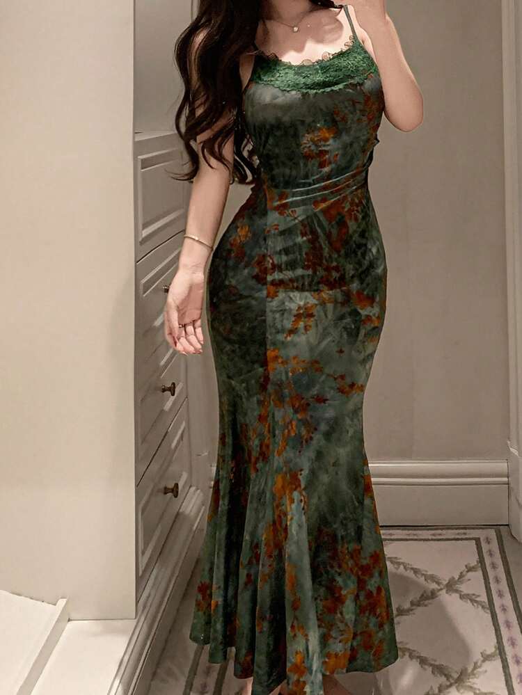 Charming Retro Flocked Pattern All-Over Print Lace Patchwork Waist Fishtail Slip Dress For Women